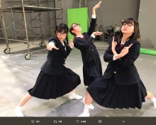 【エンタがビタミン♪】HKT48“さくらはなみく”がメガネっ娘に　新曲MVが「めちゃめちゃシュールで面白い」