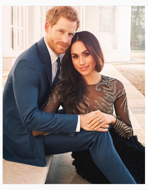世紀のロイヤルウェディングまであと1週間！（画像は『Kensington Palace　2017年12月21日付Instagram「Prince Harry and Ms. Meghan Markle have chosen to release this official portrait photograph to mark their engagement.」』のスクリーンショット）