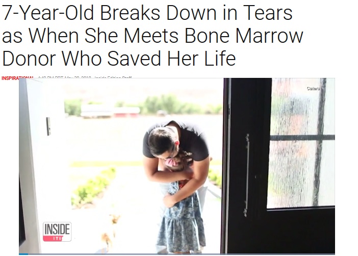 ドナーになってくれた男性にハグする少女（画像は『Inside Edition　2018年5月30日「7-Year-Old Breaks Down in Tears as She Meets Bone Marrow Donor Who Saved Her Life」（Caters News）』のスクリーンショット）