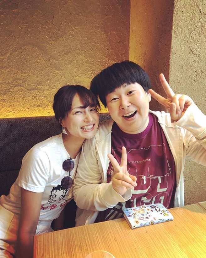 佐田真由美と大島美幸（画像は『SADA MAYUMI　2018年5月16日付Instagram「みーちゃんにばったり会えたー」』のスクリーンショット）