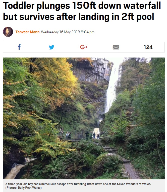 滝から落下した幼児、奇跡的に助かる（画像は『Metro　2018年5月16日付「Toddler plunges 150ft down waterfall but survives after landing in 2ft pool」（Picture: Daily Post Wales）』のスクリーンショット）
