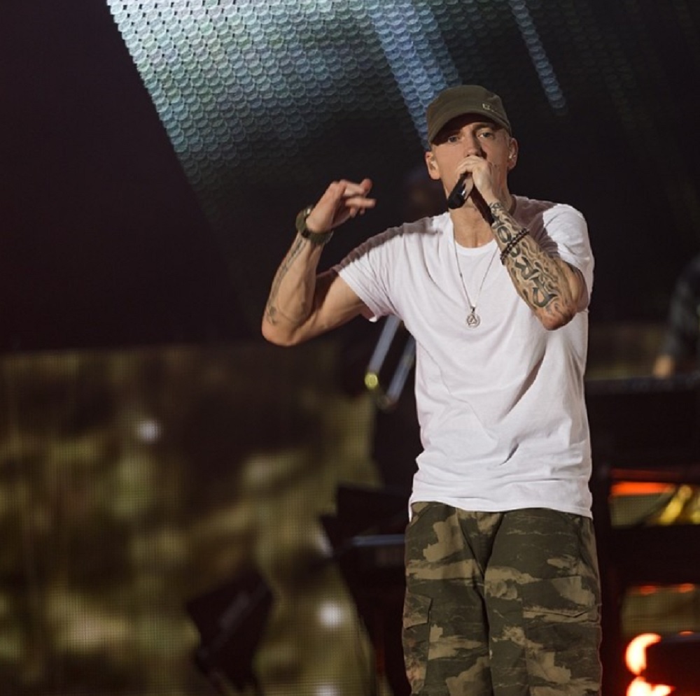 ステージではクールなエミネムだが…（画像は『eminem（Marshall Mathers）　2014年8月12日付Instagram「Photos from LA up on Eminem.com」』のスクリーンショット）