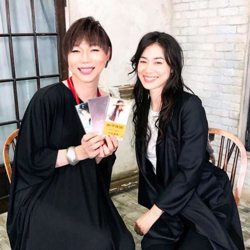 ミッツ・マングローブと今井美樹（画像は『ミッツ・マングローブ【公式】　2018年6月17日付Instagram「meets Miki Imai CDTVで対談しました。」』のスクリーンショット）