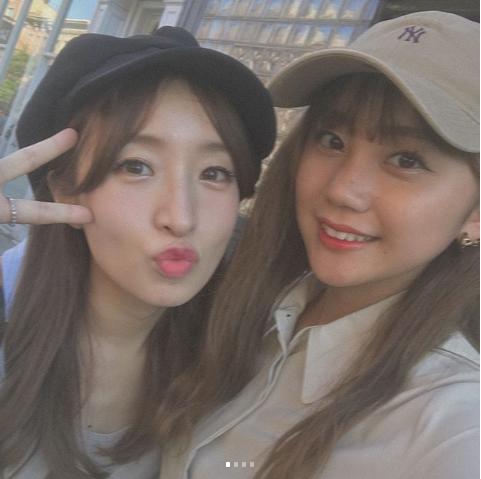 梅田彩佳と薮下柊（画像は『薮下柊　2018年7月23日付Instagram「この間、久々に梅ちゃんに会いました」』のスクリーンショット）