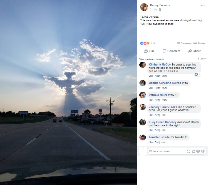 空に天使の形をした雲が…（画像は『Danny Ferraro　2018年7月30日付Facebook「TEXAS ANGEL This was the sunset as we were driving down Hwy 105. How awesome is that!」』のスクリーンショット）