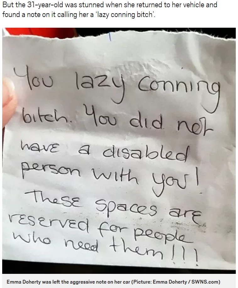 重い病を抱える息子の母の車に酷いメモが…（画像は『Metro　2018年8月15日付「Mother of terminally ill boy, 3, hits back at abusive note left on her car」（Picture: Emma Doherty / SWNS.com）』のスクリーンショット）