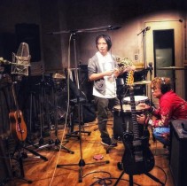 【エンタがビタミン♪】香取慎吾、ミュージシャン・ナカコーとスタジオショット「僕の個展には音楽が必要だ」