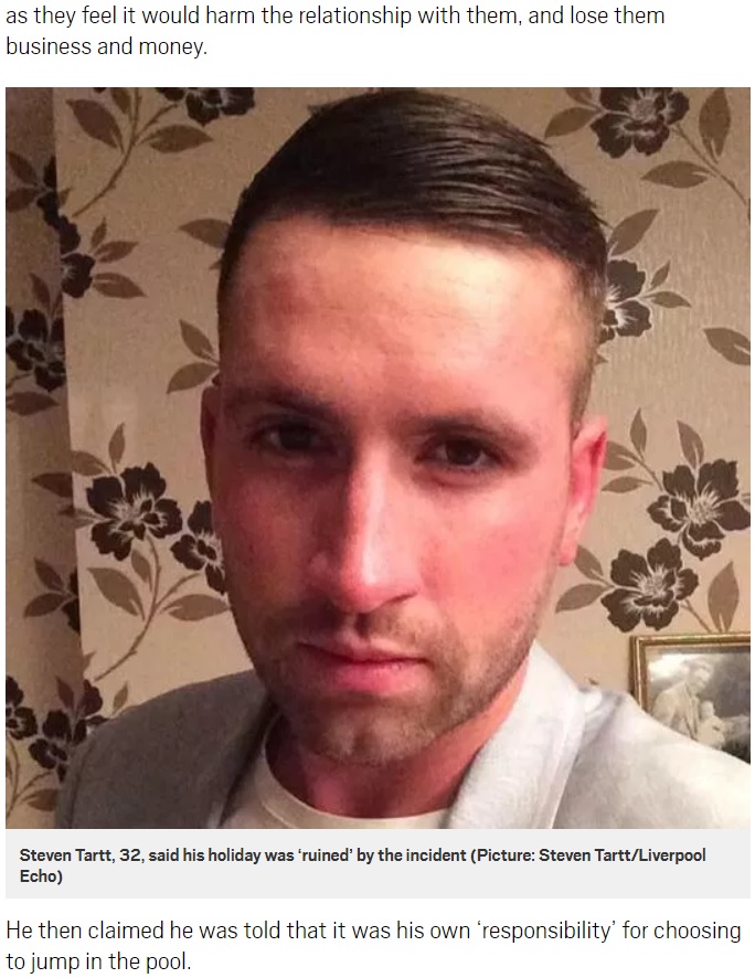 人命救助した男性、後の損害賠償請求に人々は呆れ（画像は『Metro　2018年9月14日付「Man who saved two kids from drowning in hotel pool now wants compensation」（Picture: Steven Tartt/Liverpool Echo）』のスクリーンショット）