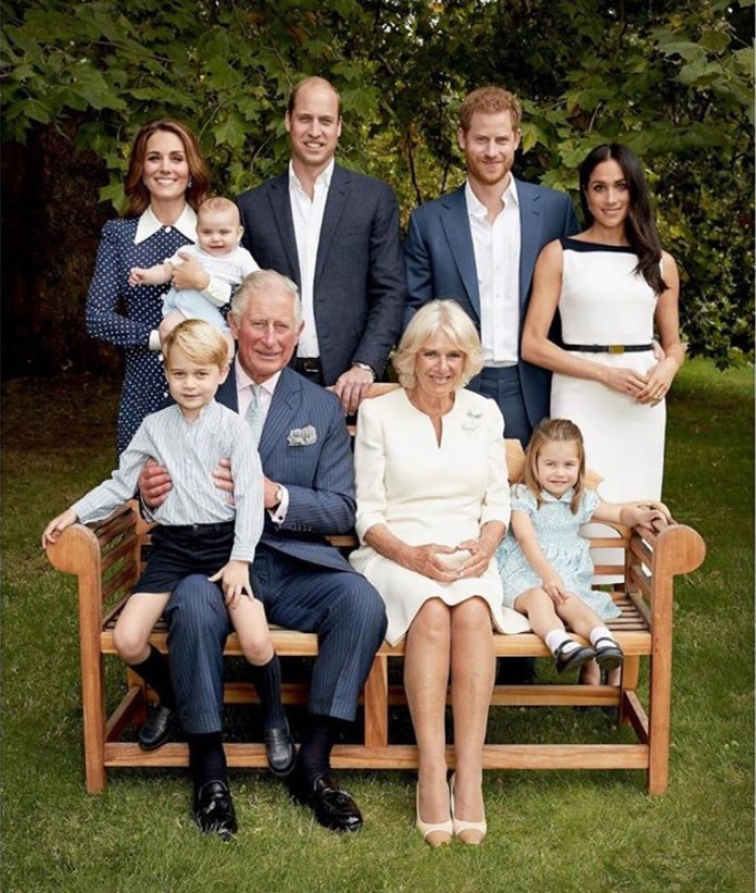 70歳の誕生日を迎えたチャールズ皇太子、息子夫妻や孫達に囲まれて（画像は『Clarence House　2018年11月14日付Instagram「Two new photographs of The Prince of Wales and his family have been released to celebrate HRH’s 70th birthday.」』のスクリーンショット）