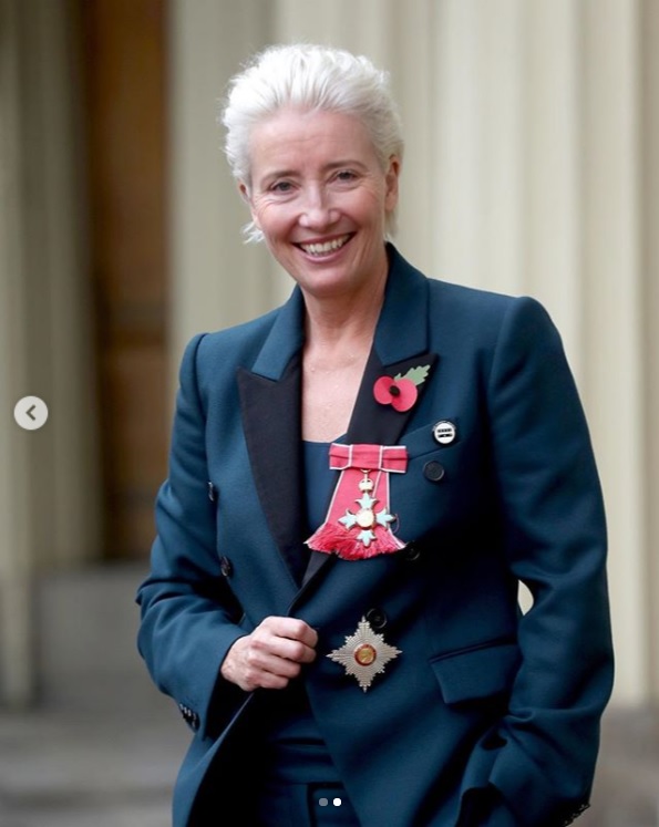 大英帝国勲章第2位（DBE）を受勲したエマ・トンプソン（画像は『Kensington Palace　2018年11月7日付Instagram「Congratulations to Dame Emma Thompson and all of the recipients who received honours at today’s investiture ceremony」』のスクリーンショット）