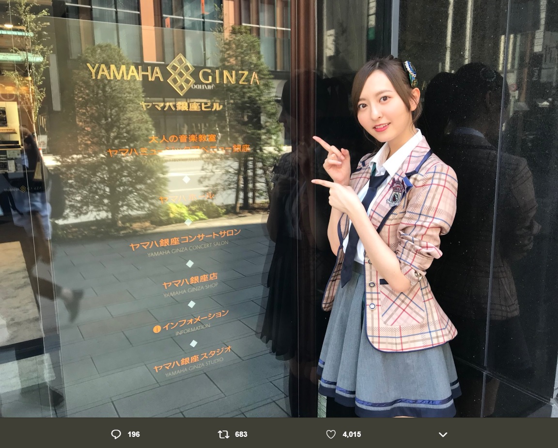 YAMAHA銀座店を訪れた森保まどか（画像は『森保まどか　2018年10月14日付Twitter「10月31日（水）19:56～日本テレビ系列にて放送の「笑ってコラえて！」にVTR出演させていただきます」』のスクリーンショット）