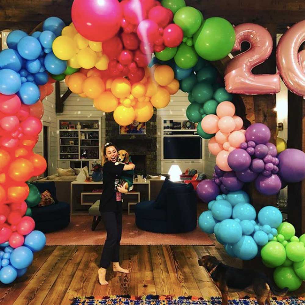 26歳誕生日を祝福してもらったマイリー・サイラス（画像は『Liam Hemsworth　2018年11月23日付Instagram「Happy birthday to my sweet girl.」』のスクリーンショット）