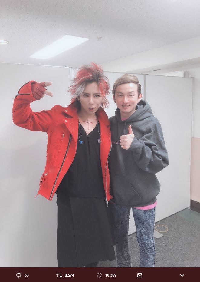 松岡充とISSA（画像は『mitsuru matsuoka　2019年1月24日付Twitter「久しぶりに会えたISSA君。」』のスクリーンショット）
