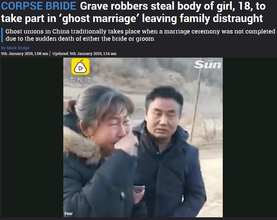 少女の遺体が盗まれ、悲しみに暮れる家族（画像は『The Sun　2019年1月9日付「CORPSE BRIDE Grave robbers steal body of girl, 18, to take part in ‘ghost marriage’ leaving family distraught」（Pear Video）』のスクリーンショット）
