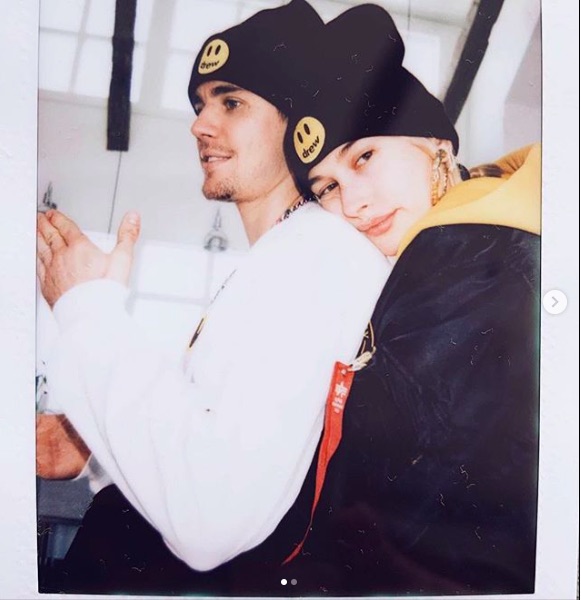 25歳になったジャスティンを妻ヘイリーが祝福（画像は『Hailey Rhode Bieber　2019年3月1日付Instagram「25 sure looks good on u lover..」』のスクリーンショット）