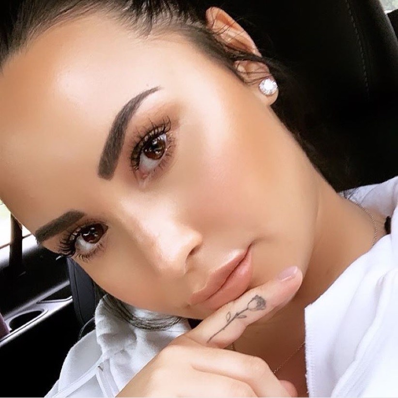 肌も一段と艶やかになったデミ（画像は『Demi Lovato　2019年3月6日付Instagram「Hi」』のスクリーンショット）