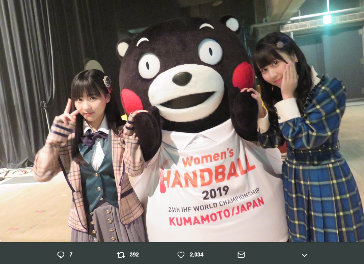 HKT48田中美久、くまモン、SKE48井上瑠夏（画像は『HKT48　2019年3月10日付Twitter「くまモン誕生祭 BIRTHDAY FESTIVAL2019」』のスクリーンショット）