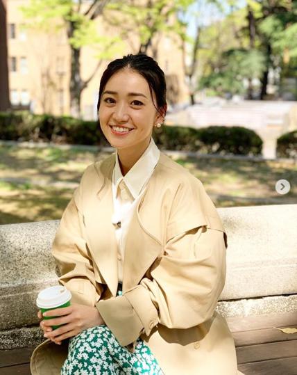 海外に渡り取材した大島優子（画像は『Yuko Oshima　2019年4月27日付Instagram「「“救世主”か”怪物”か 始動！AI進化論」5月5日（日）19時～BSテレ東で放送されます」』のスクリーンショット）