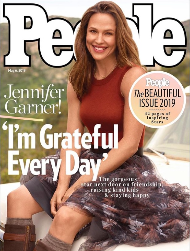 『People』の「ビューティフル 2019」で表紙を飾ったジェニファー・ガーナー（画像は『People Magazine　2019年4月23日付Instagram「Jennifer Garner is gracing our cover of this year’s ＃BeautifulIssue!」』のスクリーンショット）