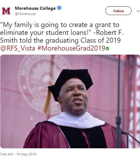 卒業生のローンを全て払うと約束したビリオネア（画像は『Morehouse College　2019年5月19日付Twitter「“My family is going to create a grant to eliminate your student loans!” -Robert F. Smith told the graduating Class of 2019」』のスクリーンショット）