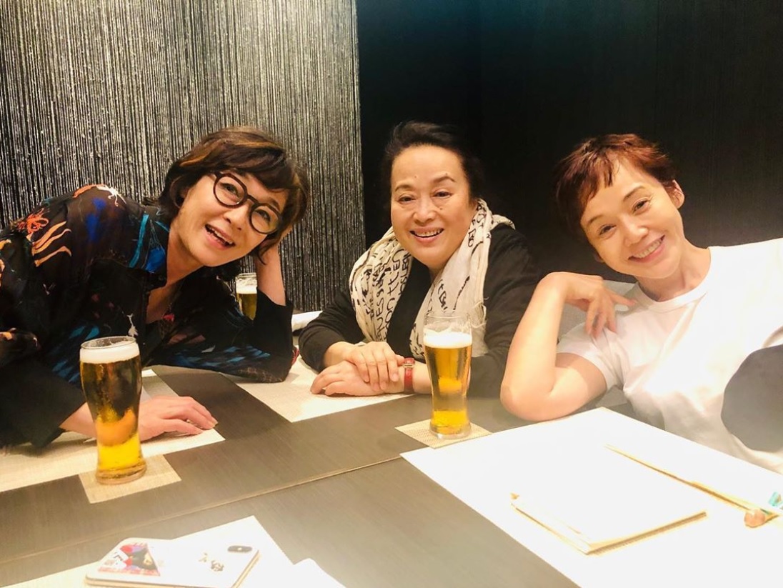 キムラ緑子、渡辺えり、大竹しのぶ（画像は『大竹しのぶ　2019年5月13日付Instagram「無事に大阪のホテルに到着して美味しいお食事を頂きました。」』のスクリーンショット）