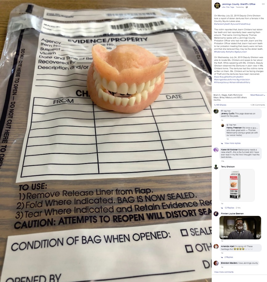 押収された総入れ歯（画像は『Jennings County Sheriff’s Office　2019年7月24日付Facebook「On Monday July 22, 2019 Deputy Chris Gholson took a report of stolen dentures from a female in the Country Squire Lakes area.」』のスクリーンショット）