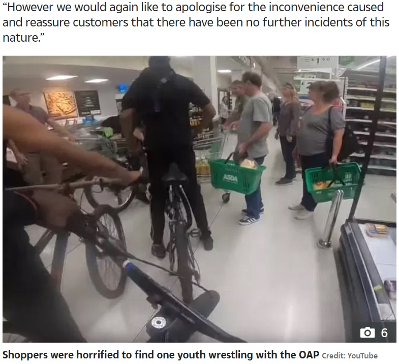 スーパーで自転車を乗り回す10代少年たち（画像は『The Sun　2019年8月9日付「ASDA RAMPAGE Bike thugs rampage through Asda punching shopper and wrestling elderly woman in shocking YouTube video」（Credit: YOUTUBE）』のスクリーンショット）