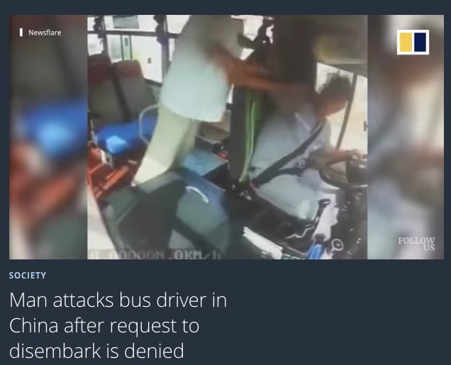 バス運転手への暴行事件がまた中国で発生（画像は『South China Morning Post　2019年10月12日付「Man attacks bus driver in China after request to disembark is denied」（News Flare）』のスクリーンショット）