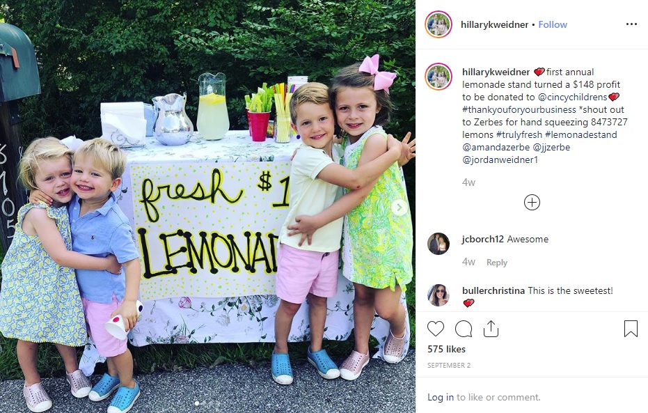 レモネードスタンドを開いた子供たち（画像は『Hillary Kelly Weidner　2019年9月2日付Instagram「first annual lemonade stand turned a ＄148 profit to be donated to ＠cincychildrens」』のスクリーンショット）