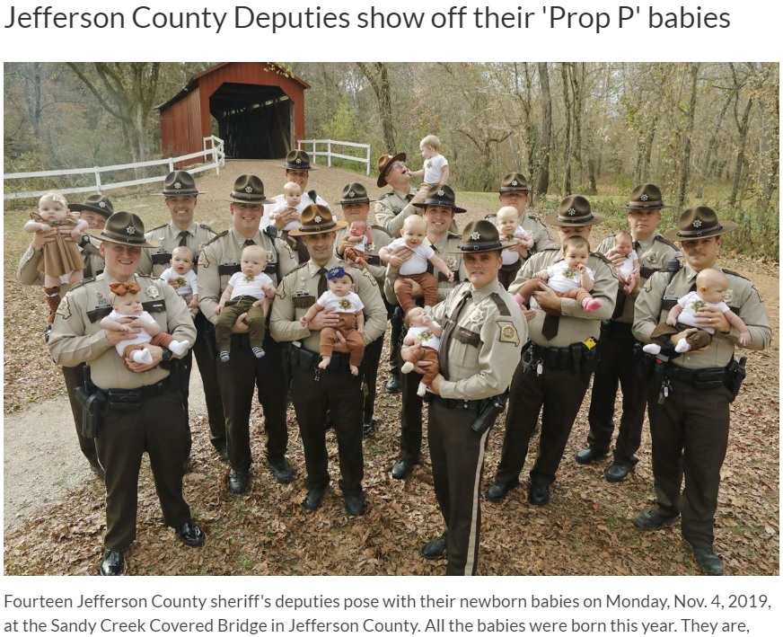 米保安官事務所でベビーラッシュ（画像は『St. Louis Post-Dispatch　2019年11月5日付「Deputy dads: Jefferson County law enforcement sees 17 babies born this year」（Photo by J.B. Forbes）』のスクリーンショット）