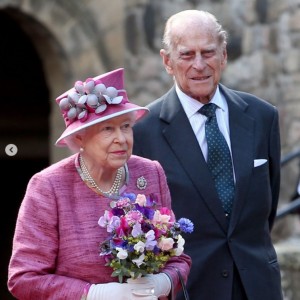 結婚72周年を迎えたエリザベス女王とエディンバラ公フィリップ王配（画像は『The Royal Family　2019年11月20日付Instagram「Happy 72nd Wedding Anniversary to The Queen and The Duke of Edinburgh, who were married on this day in Westminster Abbey.」』のスクリーンショット）