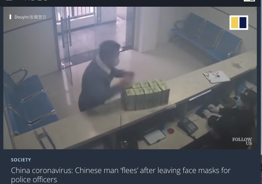 警察署にマスクを寄付して立ち去った男性（画像は『South China Morning Post　2020年1月30日付「China coronavirus: Chinese man ‘flees’ after leaving face masks for police officers」』のスクリーンショット）