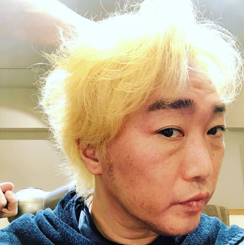 昨年末には金髪で驚かせた小沢一敬（画像は『一敬 小沢　2019年12月29日付Instagram「まだ途中」』のスクリーンショット）
