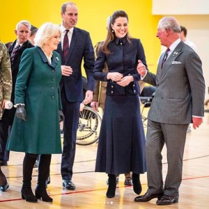 「新たなファブ4」と話題に（画像は『Kensington Palace　2020年2月11日付Instagram「Today The Prince of Wales and The Duchess of Cornwall, together with The Duke and Duchess of Cambridge visited the Defence Medical Rehabilitation Centre, to meet patients and staff.」』のスクリーンショット）
