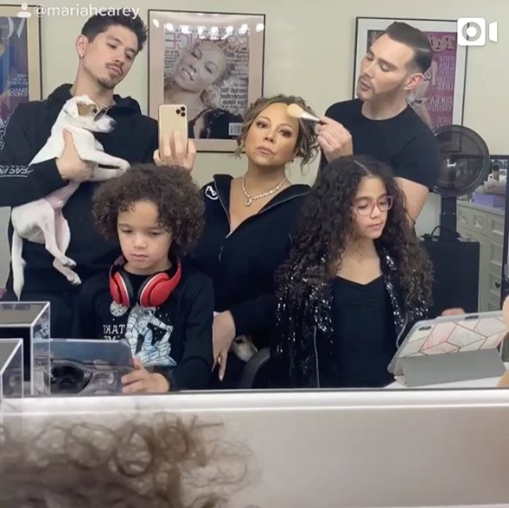 「ハッピー・セント・パトリックス・デー！」とマライア・キャリー（画像は『Mariah Carey　2020年3月17日付Instagram「Happy St. Patrick's Day, everybody!!」』のスクリーンショット）