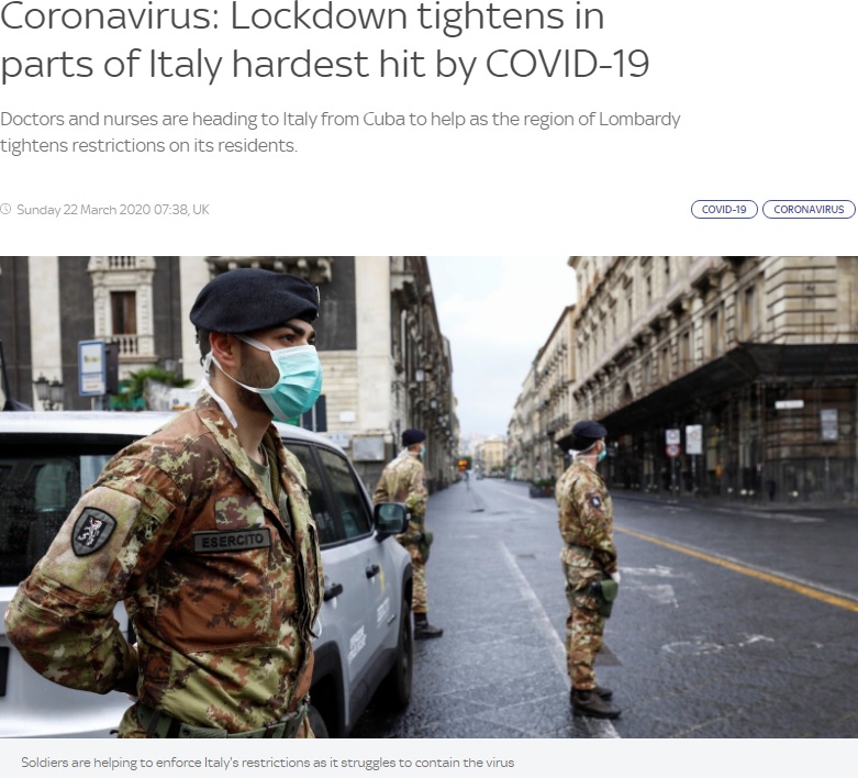 市民を監視する兵士（画像は『Sky News　2020年3月22日付「Coronavirus: Lockdown tightens in parts of Italy hardest hit by COVID-19」』のスクリーンショット）
