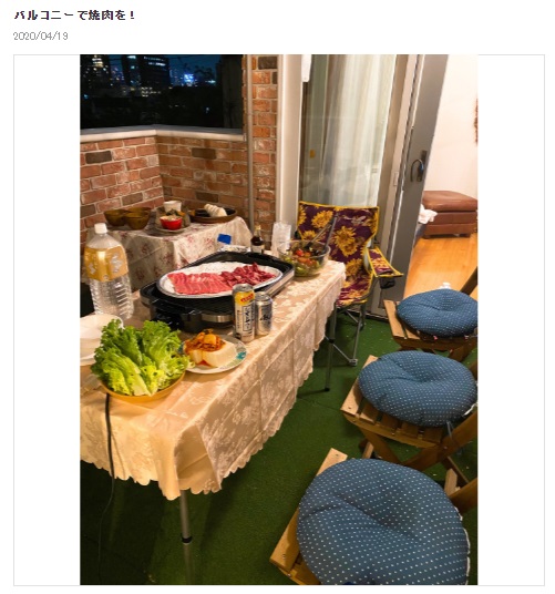 堀ちえみもバルコニーご飯を楽しむ（画像は『堀ちえみオフィシャルブログ　2020年4月19日付「バルコニーで焼肉を！」』のスクリーンショット）