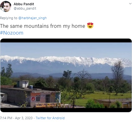 パンジャブ州パタンコートで撮影されたヒマラヤのダウラダー山脈（画像は『Abbu Pandit　2020年4月3日付Twitter「The same mountains from my home」』のスクリーンショット）