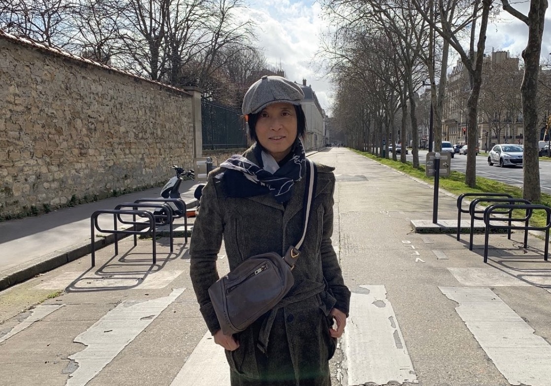 今年2月、仏パリでの辻仁成氏（画像は『tsujihitonari　2020年2月20日付Instagram「晴れた日、息子とランチに行ってきた。」』のスクリーンショット）