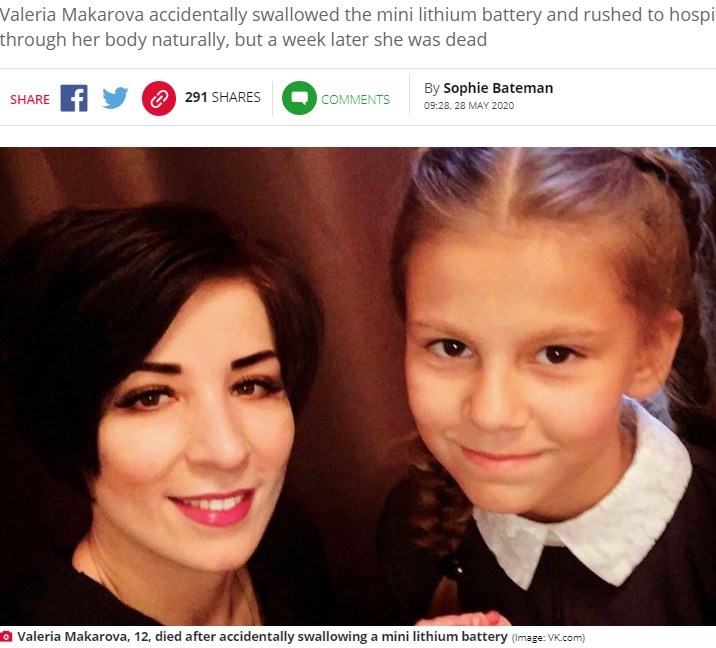 亡くなった12歳の少女と母親（画像は『Daily Star　2020年5月28日付「Girl, 12, dies in agony coughing up blood after swallowing tiny lithium battery」（Image: VK.com）』のスクリーンショット）