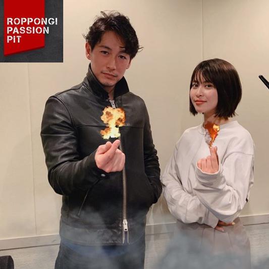 『ROPPONGI PASSION PIT』でナビゲーターを務めるディーン・フジオカと三原勇希（画像は『.deanfujioka　2020年4月5日付Instagram「ROPPONGI PASSION PIT」』のスクリーンショット）