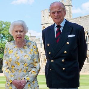 【イタすぎるセレブ達】エリザベス女王の夫フィリップ王配が99歳に　王室が最新ツーショットを公開