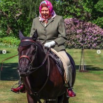 【イタすぎるセレブ達】エリザベス女王（94）が乗馬を楽しむ　若々しい姿に英国民も歓喜