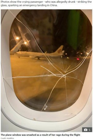 【海外発！Breaking News】失恋した泥酔女が機内で大暴れ　窓にヒビで緊急着陸（中国）＜動画あり＞