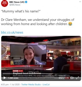キャスターのクリスチャン・フレイザーさん（右）の対応に称賛の声（画像は『BBC News（UK）　2020年7月1日付Twitter「“Mummy what’s his name?”」』のスクリーンショット）