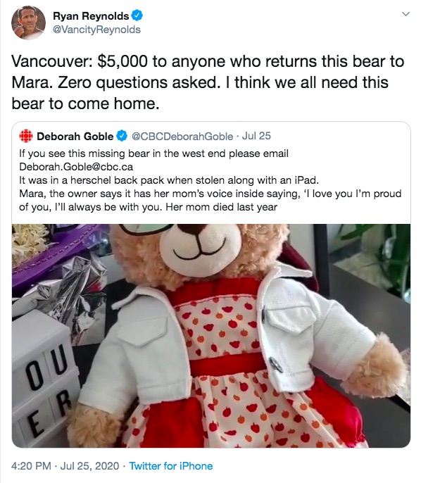 自身のTwitterで「テディベア発見者に賞金約40万円」と呼びかけ（画像は『Ryan Reynolds　2020年7月25日付Twitter「Vancouver: ＄5,000 to anyone who returns this bear to Mara.」』のスクリーンショット）