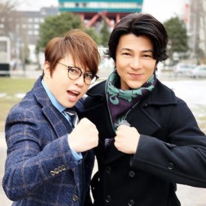 西川貴教と武田真治（画像は『西川貴教　2019年3月15日付Instagram「W筋肉でロケをしています！」』のスクリーンショット）