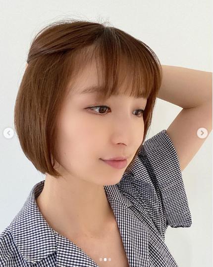 ショートヘアにした篠田麻里子（画像は『篠田麻里子　2020年6月15日付Instagram「暑すぎてやっぱりショート」』のスクリーンショット）