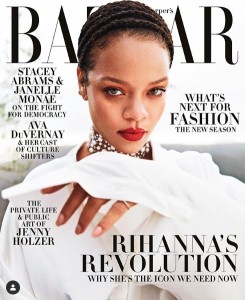 『Harper’s BAZAAR』9月号の表紙を飾ったリアーナ（画像は『badgalriri　2020年8月4日付Instagram「dress by ＠fenty ... skin by God!」』のスクリーンショット）