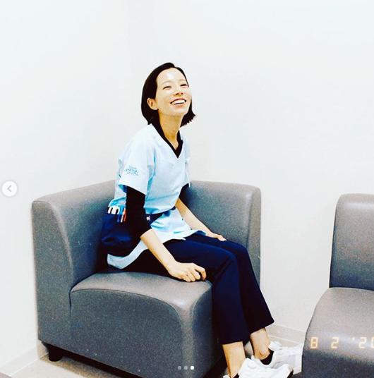 桜井ユキ：西野七瀬撮影（画像は『桜井ユキ　Yuki Sakurai　2020年8月3日付Instagram「皆様、こんにちは。」』のスクリーンショット）